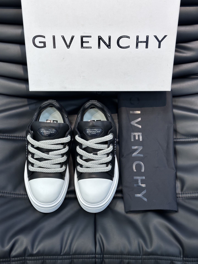 Givenchy Sneakers